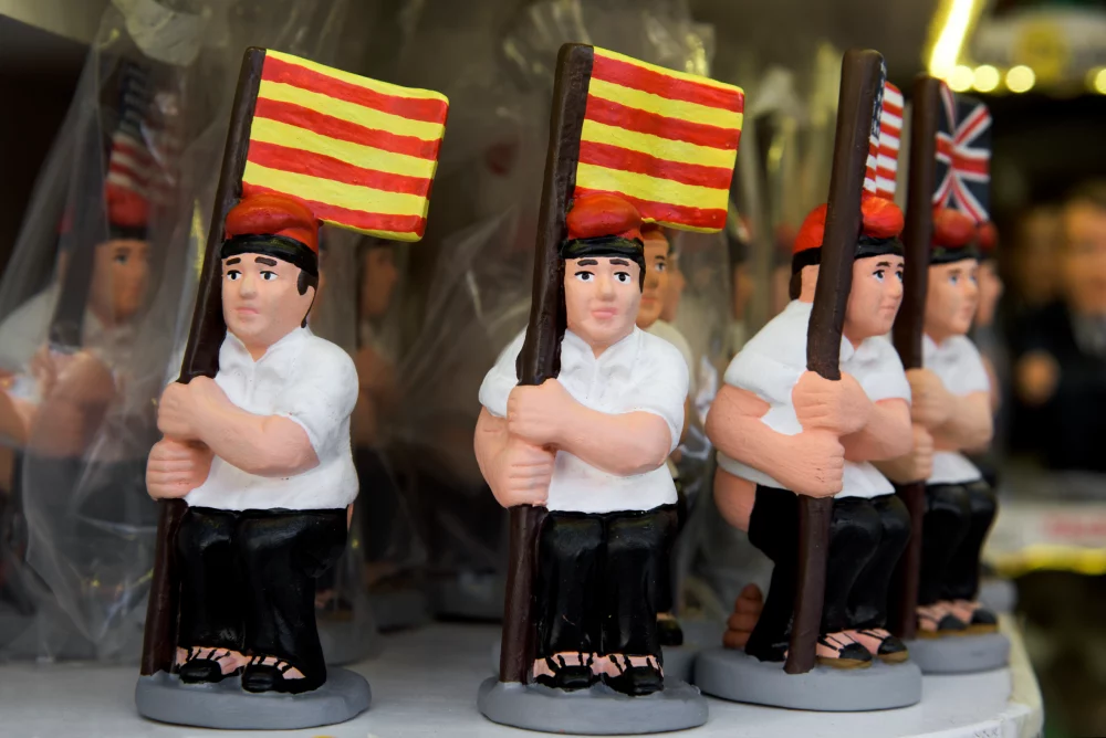 caganer-cataluna-1000x668 - Navidad en Cataluña: tradiciones con identidad 
