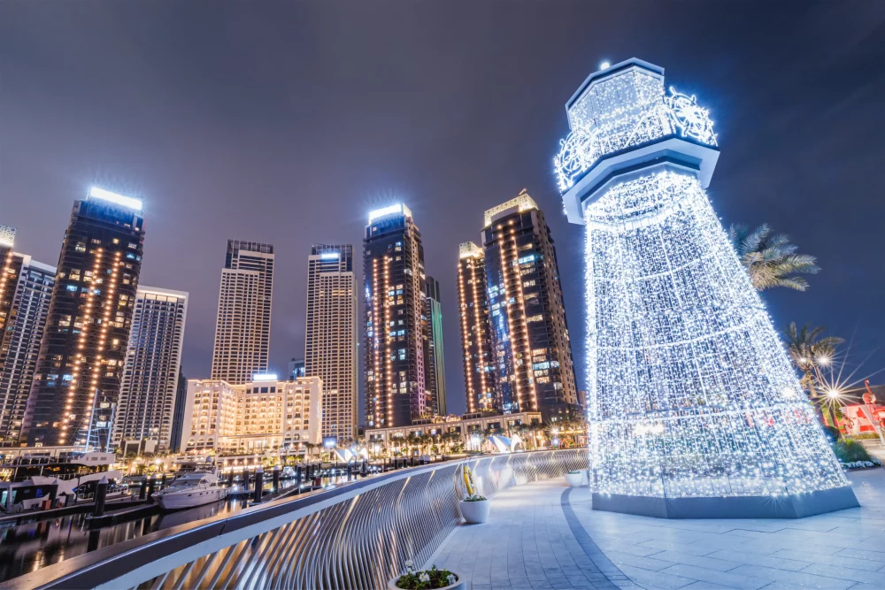 dubai-creek-marina-1000x667 - Navidad en Dubái: un diciembre diferente entre tradición y modernidad 
