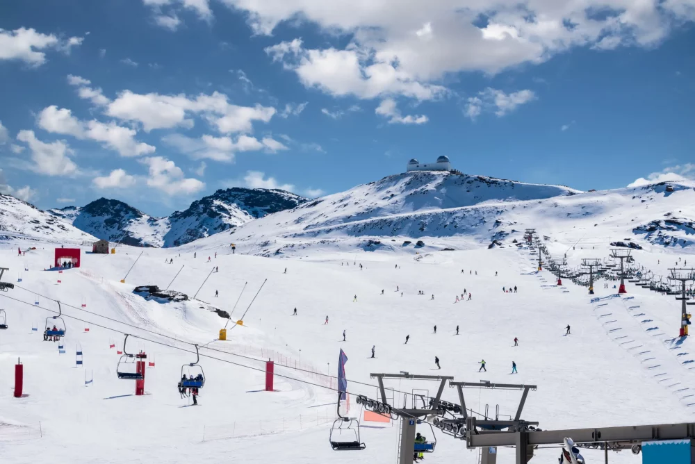esqui-sierra-nevada-1000x668 - Sierra Nevada, el destino perfecto para vivir un invierno auténtico