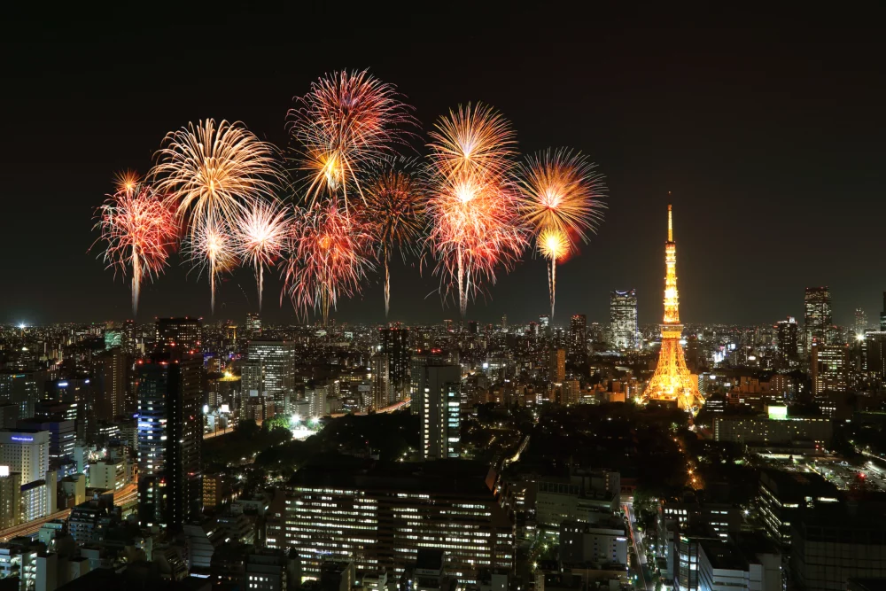 fuegos-artificiales-tokio-fin-de-ano-1000x667 - Japón en diciembre: tradición, nieve y luces de invierno