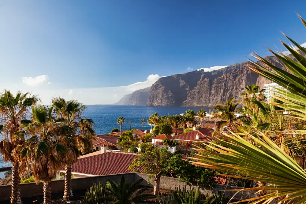 los-gigantes-tenerife-1000x667 - Cinco lugares donde pasar la Navidad con mucho sol y buenas temperaturas