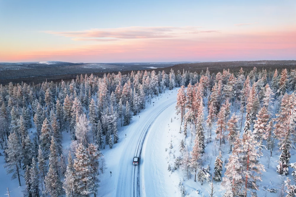 paisaje-laponia-1000x666 - Viajar a Laponia en Navidad: qué esperar y si realmente vale la pena 