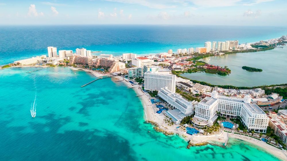 unnamed-1-1000x563 - Cancún brilla de nuevo durante su temporada más radiante