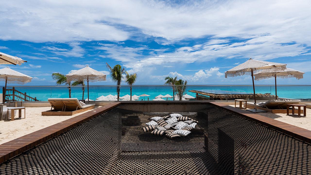 Cancún brilla de nuevo durante su temporada más radiante