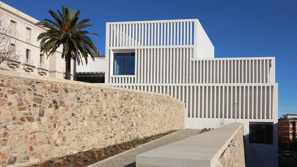 ©-Museo-Helga-de-Alvear-Caceres-1-1000x563 - Cáceres, un viaje íntimo al corazón monumental de Extremadura