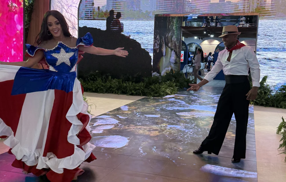 BAILES-TIPICOS-FITUR-1000x636 - FITUR convierte Madrid en un viaje por la cultura y el turismo internacional