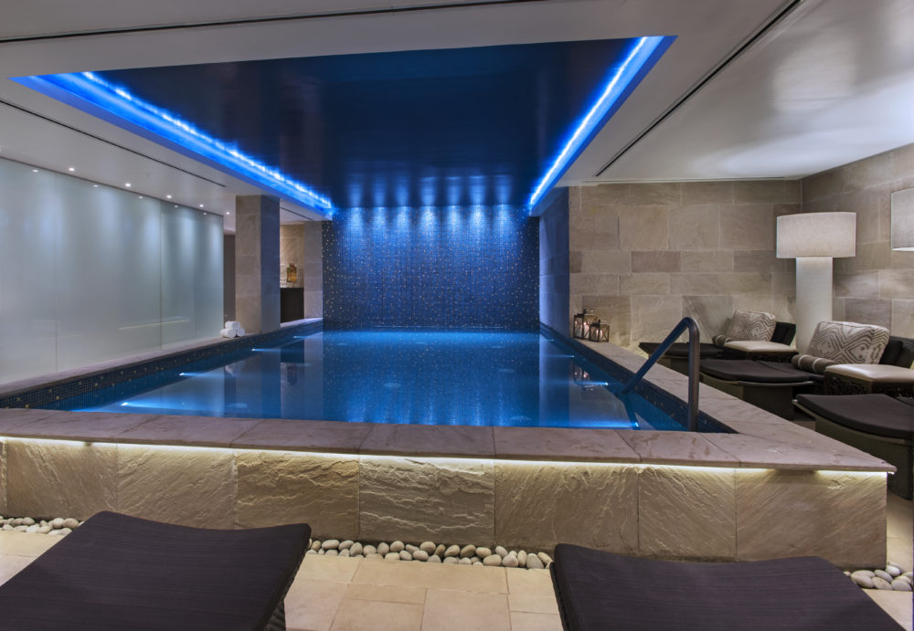 JW_CUZMC_pool_TWEAK-1000x691 - Hospedarte en un ex convento del siglo XVI en Cusco