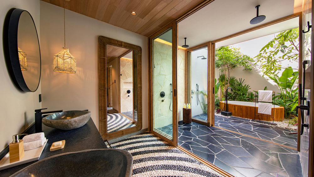 W-PUNTA-DE-MITAWow-Suite-Bathroom-1-1000x563 - W Punta de Mita y un viaje donde el espíritu del Pacífico se contagia