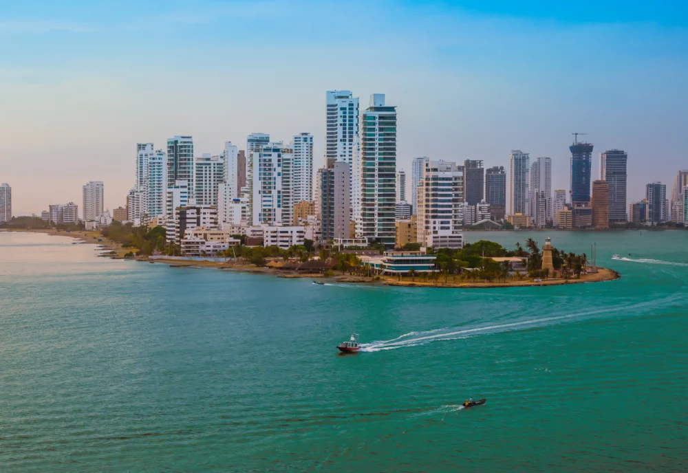 bocagrande-cartagena-1000x688 - Vive al ritmo del Caribe este enero en Cartagena de las Indias 