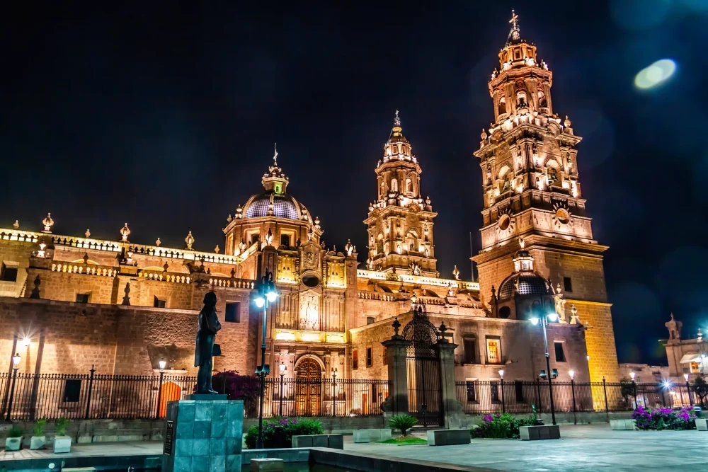 catedral-morelia-1000x667 - América brilla en FITUR, miles de planes para todos los gustos