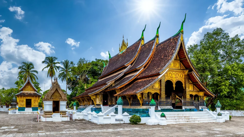 luang-prabang-laos-1000x563 - 10 destinos imprescindibles para 2026