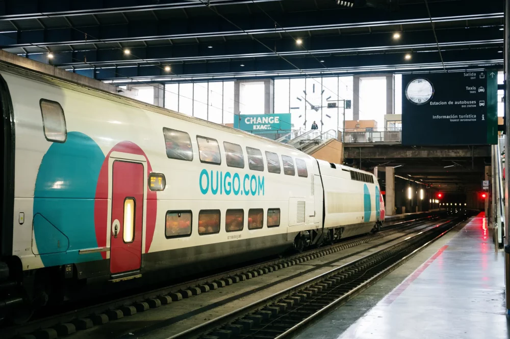 ouigo-1000x666 - Viaja en tren de alta velocidad por menos de 10 euros en 2026