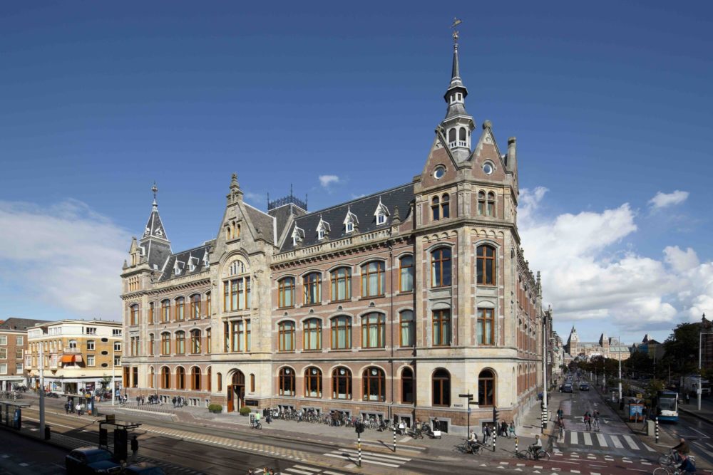024786f2d5aff2db94062a021d2c9c73-l-1000x667 - 4 hoteles de lujo en Ámsterdam