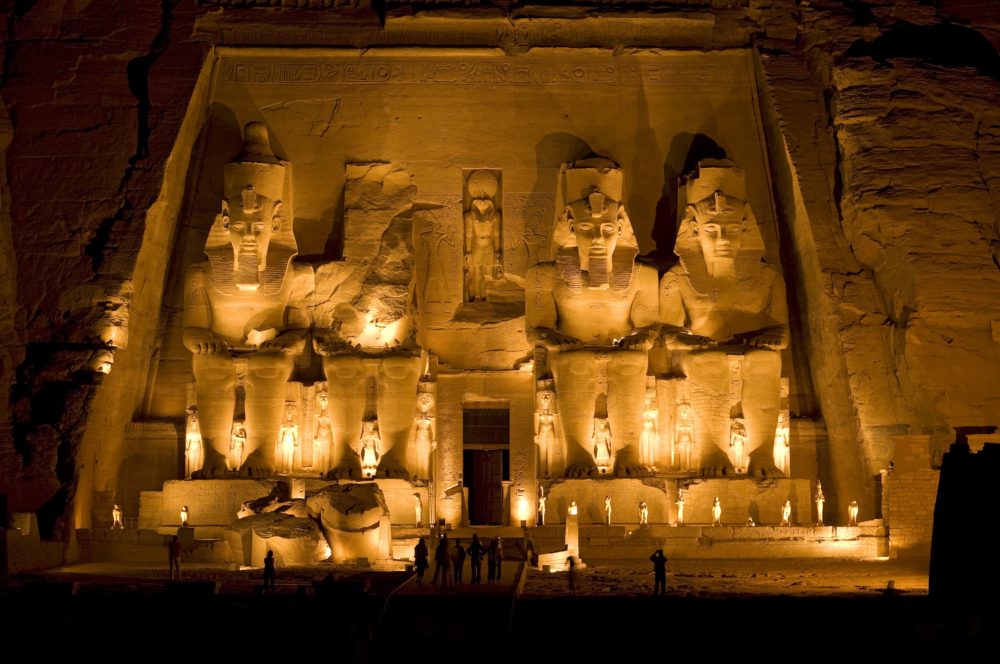 Abu-Simbel-1-1000x664 - Historia, espiritualidad y experiencias transformadoras, así es visitar Egipto