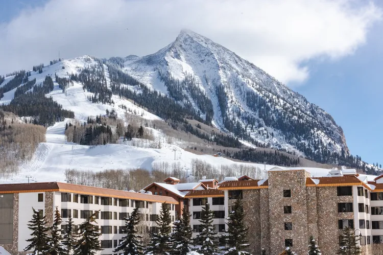 TAL-stay-crested-butte-mountain-resort-CRESTEDBUTTEMM0226-75ddf16d78df42c59d9a2e49dfbd5b4f - La magia de Crested Butte, el lugar donde el esquí aún se siente real