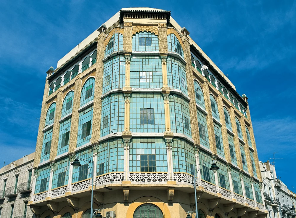 casa-cristales-melilla-1000x736 - Melilla, la joya modernista que aún está por descubrir