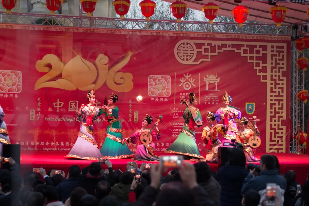 danza-china-madrid-1000x667 - Cinco planes para celebrar el Año Nuevo Chino en Madrid