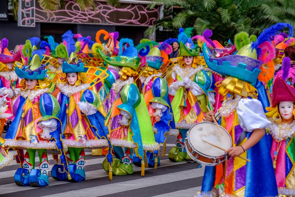 desfile-carnaval-tenerife-1000x667 - Vive los Carnavales de Tenerife esta semana