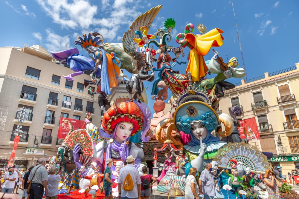 Comienzan Las Fallas: Tradición, Arte y Fuego en Valencia