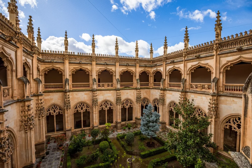 monasterio-toledo-1000x667 - Toledo, la bella ciudad histórica a menos de una hora de Madrid