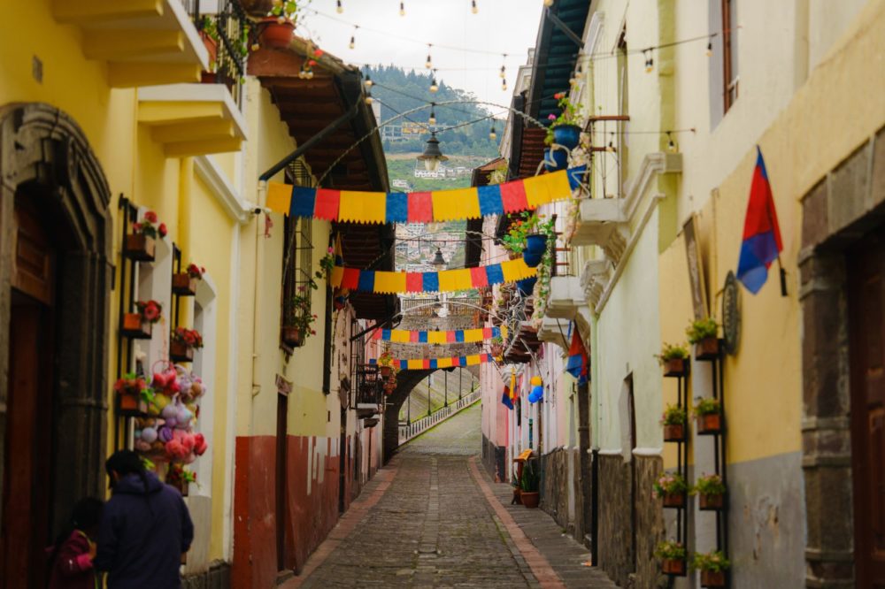 quito-ecuador-1000x666 - Estos son los 10 destinos de viaje más “auténticos” del mundo