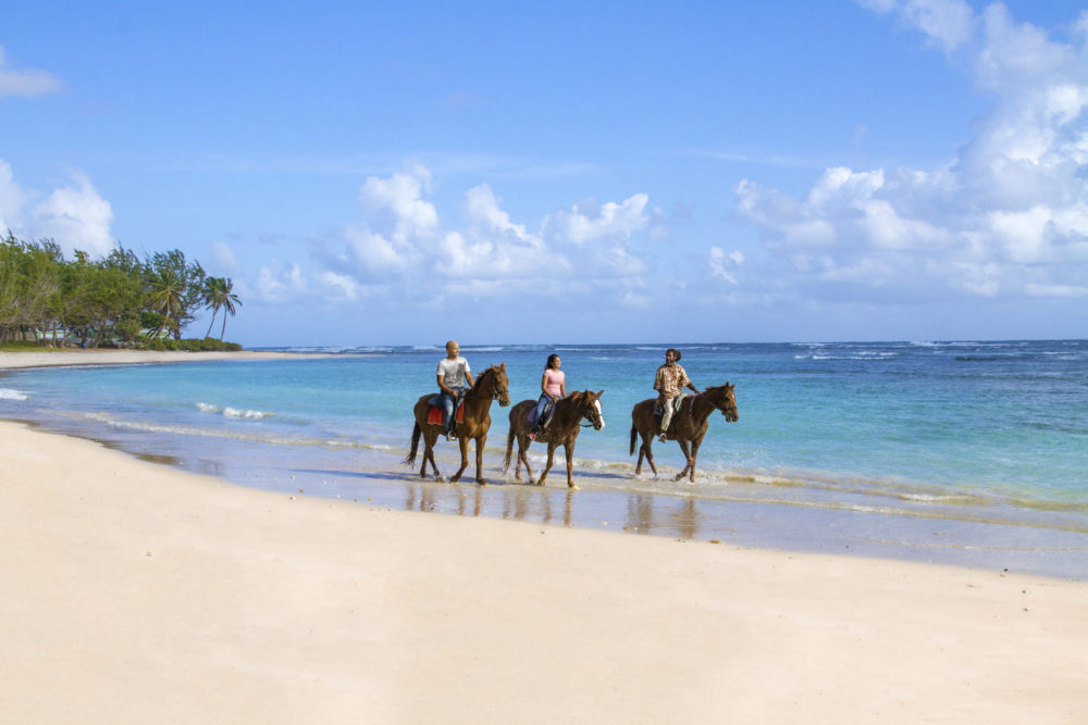 Barbados-Bath-Horseback-Adventure-FC001-1000x667 - Barbados, el destino ideal para desconectar en pareja