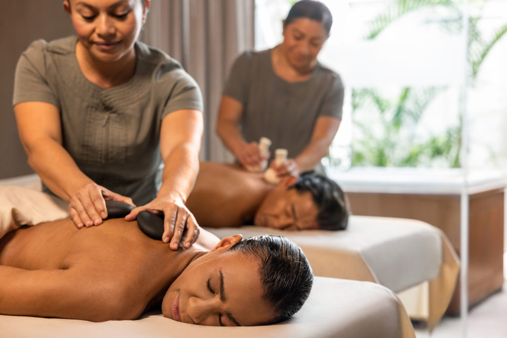 CUNMC_Lifestyle_The_Spa_Treatment_01-1000x667 - Hilton Cancun Mar Caribe: vacaciones para toda la familia en Semana Santa