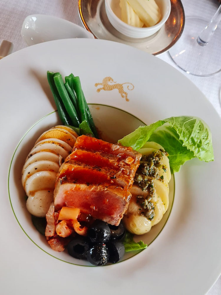 Eastern-Oriental-Express-Gloria-Montanaro-10-750x1000 - Eastern & Oriental Express: el tren de lujo donde Malasia se descubre a través de la cocina