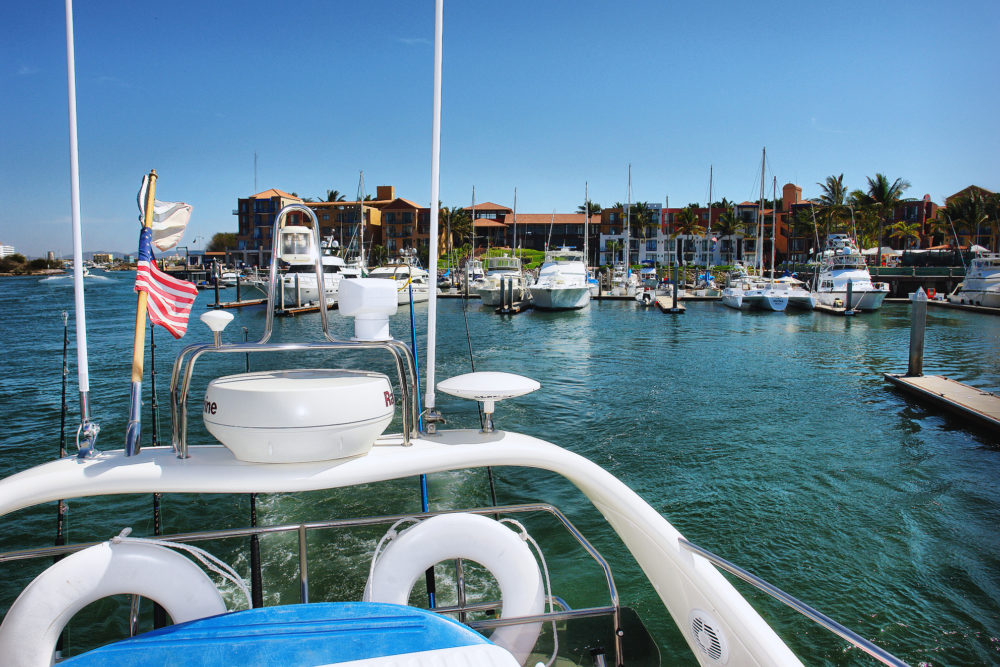 MARINA-EL-CID-1000x667 - Sol, playa y alma histórica: Mazatlán, México