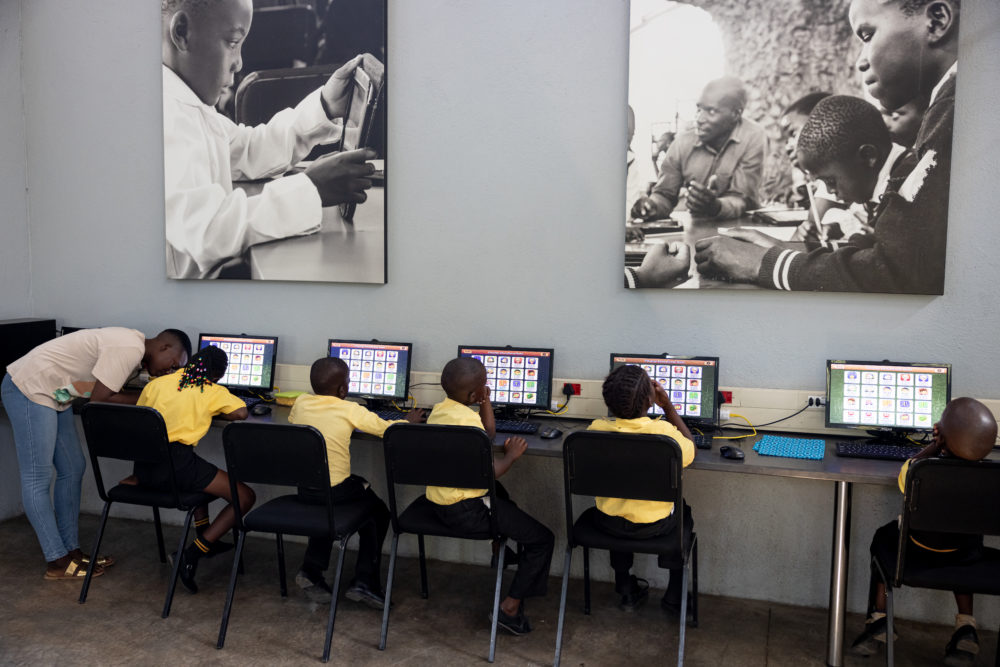 Singita-Lowveld-Trust_Good-Work-Foundation-1000x667 - Singita, el safari de lujo con programas de educación y desarrollo para jóvenes