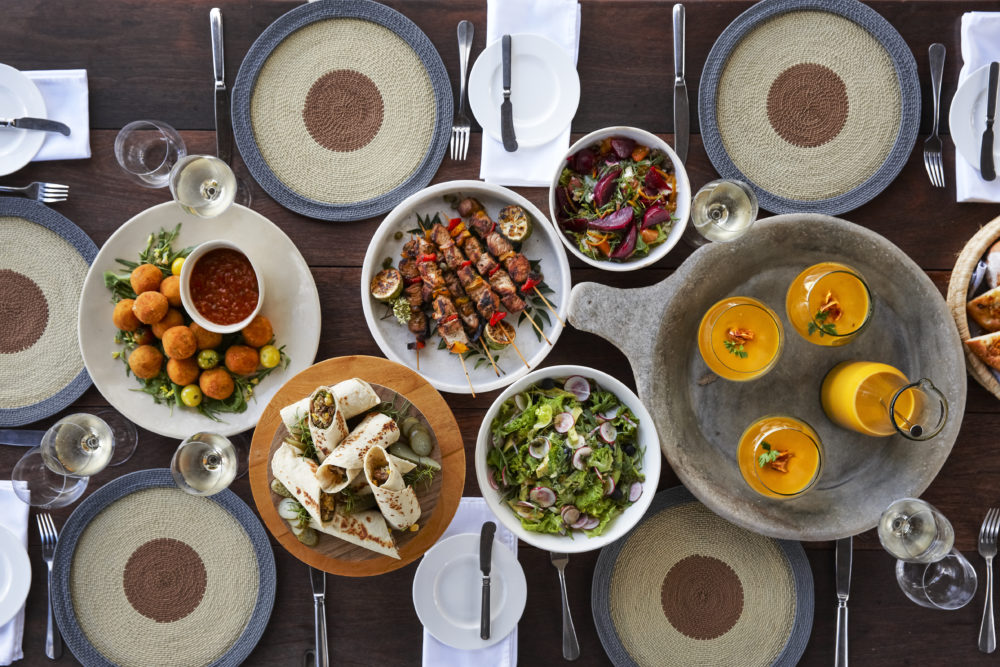 Singita-Serengeti-House_Lunch-Spread-1-1000x667 - Singita: habitar en la naturaleza salvaje 