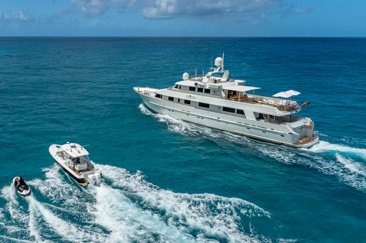 TAL-yacht-tenders-kensington-yachts-LUXEKENSINGTON0326-23375eb8995d4071aa68628642480e6f - Travel + Leisure en Español