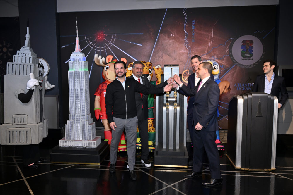 Z9R_5947_hjlj2DZN-1000x667 - Así celebró el Empire State Building los 100 días rumbo a la Copa Mundial de la FIFA 2026