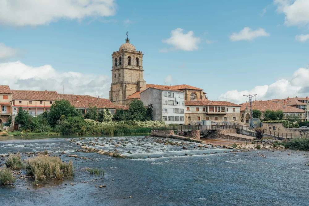 aguilar-de-campoo-1000x667 - Soletes Repsol: viajes gastronómicos en España esta primavera