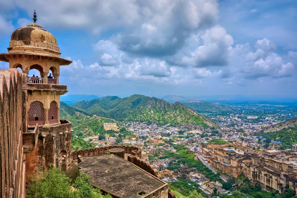 jaipur-india-1000x667 - 3 destinos para viajar en Semana Santa 2026