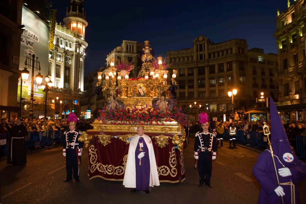 procesion-semana-santa-madrid-1000x667 - Fe, arte y gastronomía en la Semana Santa de Madrid 
