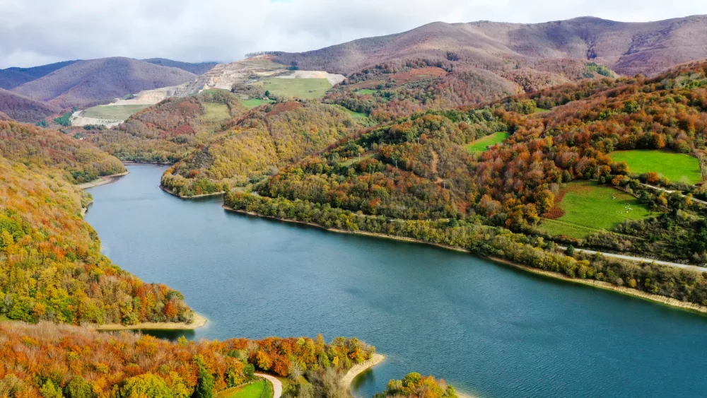 rio-eugui-navarra-1000x563 - Soletes Repsol: viajes gastronómicos en España esta primavera
