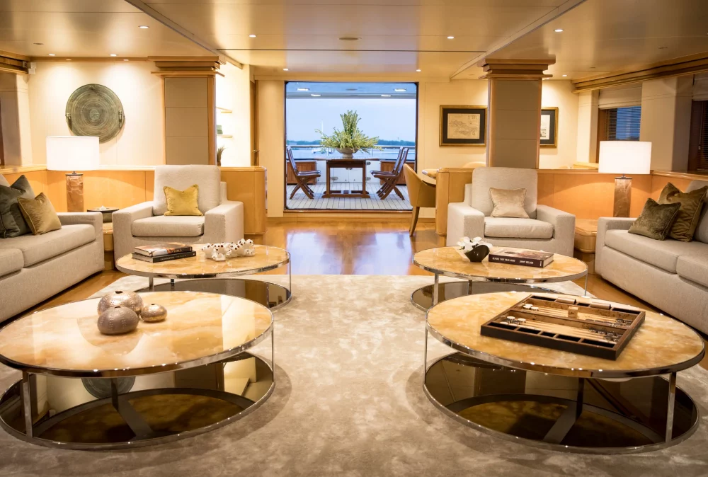 Aqua-Blu-Salon-04.jpg-1000x674 - Viajé al rincón más remoto de Papúa donde desapareció un Rockefeller y esto fue lo que encontré