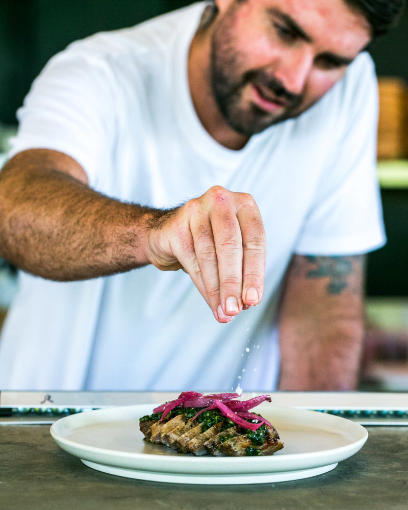 Consulting-Chef-Benjamin-Cross-with-Cuisine-800x1000 - Viajé al rincón más remoto de Papúa donde desapareció un Rockefeller y esto fue lo que encontré