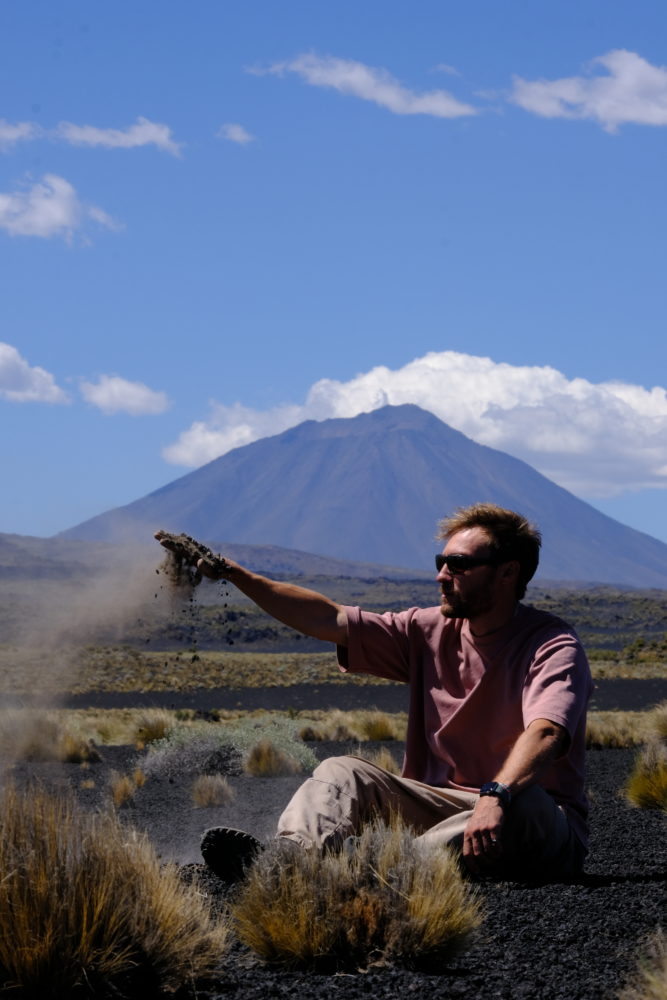 Konstantin2-667x1000 - Musgo: un viaje sensorial de Rusia a la Patagonia Argentina
