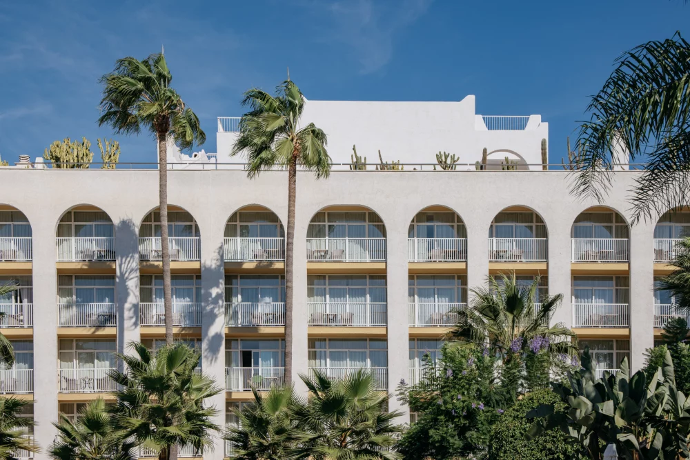 ME Marbella: el nuevo referente del lujo contemporáneo en la Costa del Sol