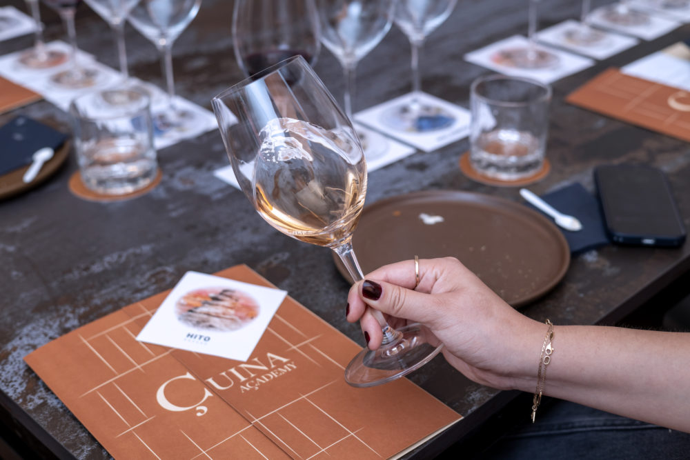 MG_7971-I-1000x667 - 4 maridajes con pan y vino para tus reuniones