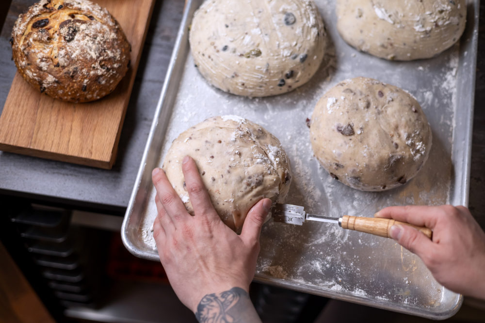 MG_8141-I-1000x667 - 4 maridajes con pan y vino para tus reuniones