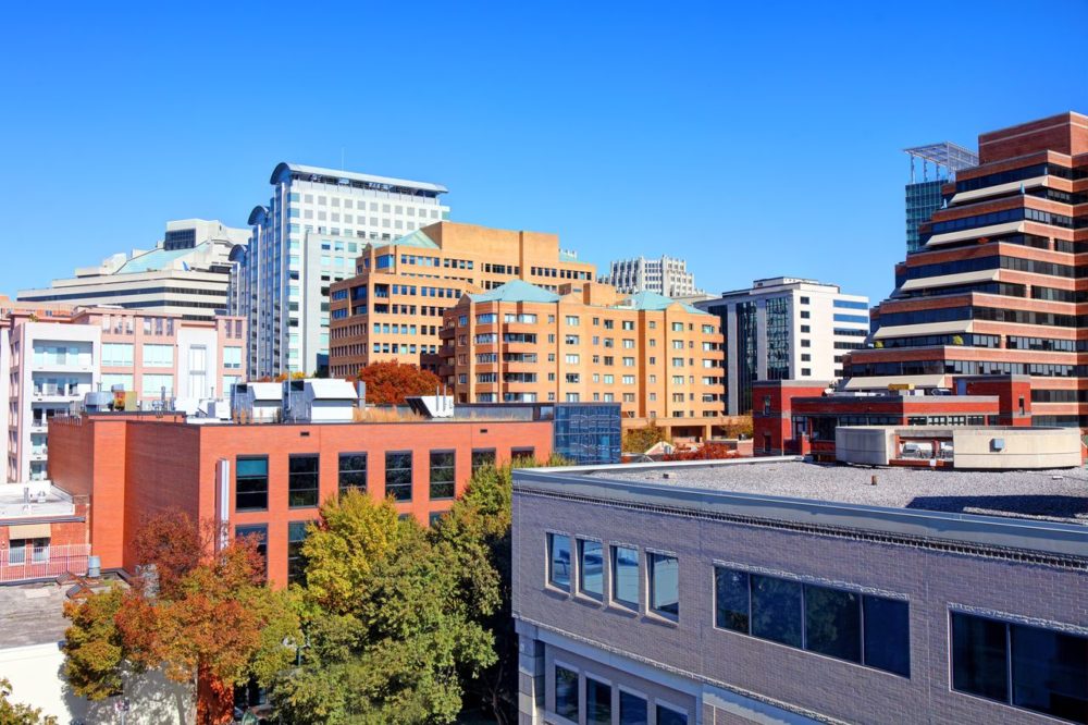 TAL-bethesda-LIVEMD0426-a143113d31fb4a2d88f23441af5eb07b-1000x666 - Mejores lugares para vivir en Maryland: 8 ciudades con calidad de vida, escuelas y oportunidades