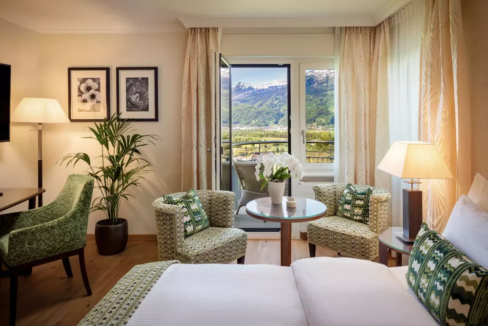 TAL-park-hotel-sonnenhof-LIECHTENSTEIN0724-60067685ee52494f91e41eb379ce3a60-1000x667 - Este pequeño país europeo mide menos de 25 km de largo, pero alberga castillos medievales, pueblos alpinos y más