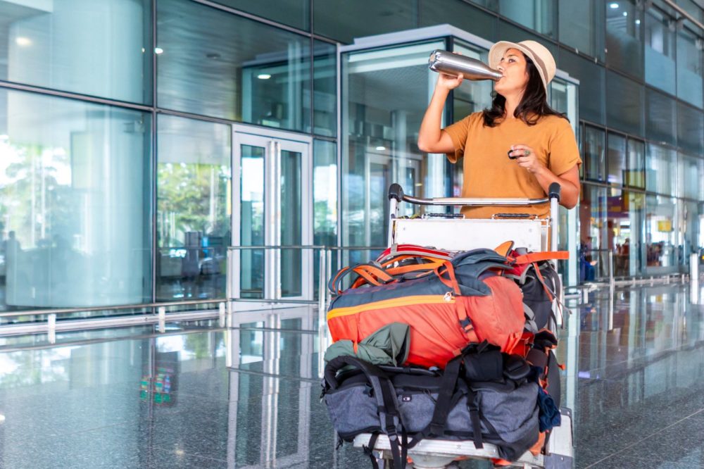 Así puedes pasar agua por el control de seguridad del aeropuerto Así puedes pasar agua por el control de seguridad del aeropuerto