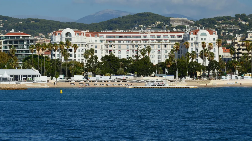 cannes-hotel-1000x563 - Cannes más allá de su Festival de Cine: otra joya de la costa francesa