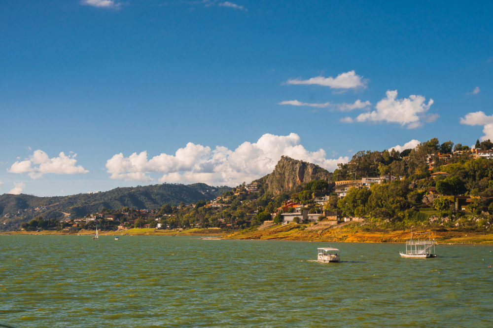 iStock-1821123397-1000x665 - Entre partidos, bosque y lago: Valle de Bravo podría ser la mejor escapada del Mundial