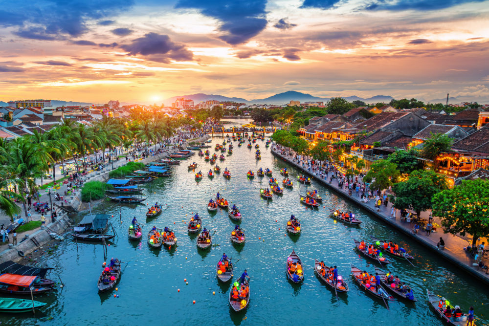 iStock-2166041064-1000x667 - Destinos menos saturados: las alternativas tranquilas que están reemplazando a los lugares más turísticos
