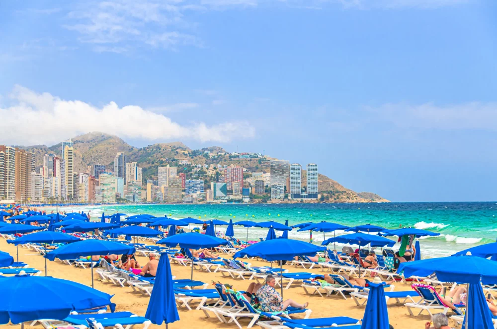 playa-levante-benidorm-1000x663 - España consigue 677 playas con bandera azul, nuevo récord: descubre aquí las mejores
